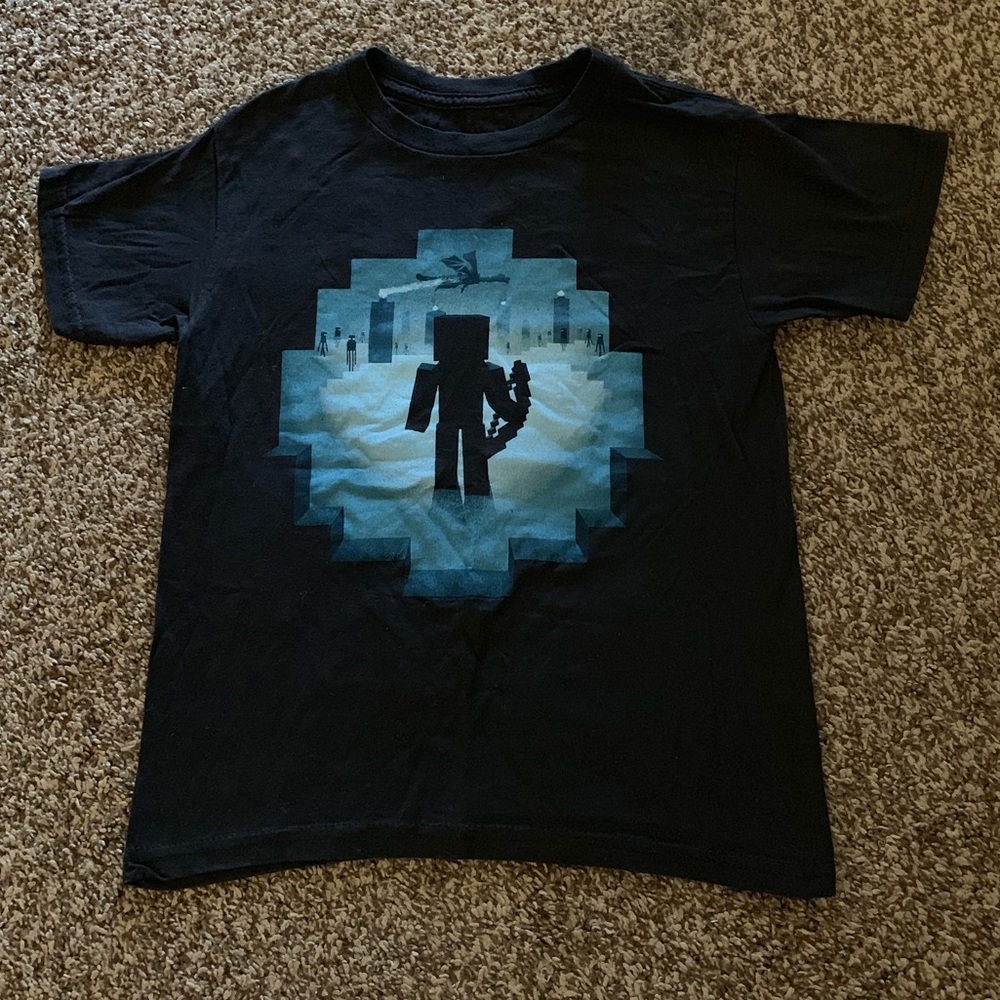 Minecraft boys shirt size 8